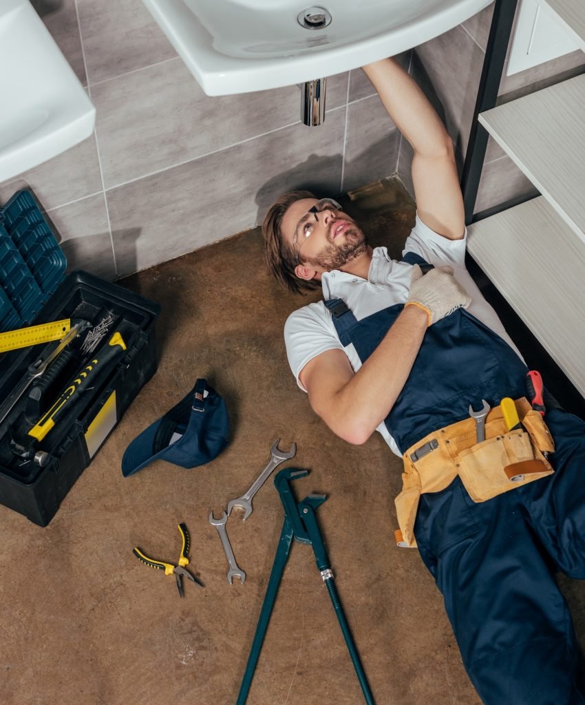 ontstoppen van toilet